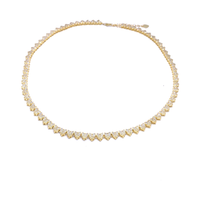 girocollo in argento 925 dorato con cuori pavé di zirconi
lunghezza collana cm40 con allungo 45 EDOM