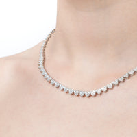 girocollo in argento 925 con cuori pavé di zirconi
lunghezza collana cm40 con allungo 45 EDOM